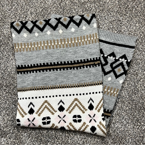 Accessories - Warm Tribal Print Fashion Scarf